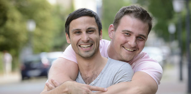 Video: Gay Dads In TV Commercial