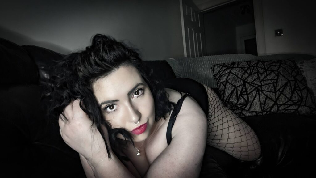 LenoreSins CAM4 CAMSTAR mistress nightowl sexy girl